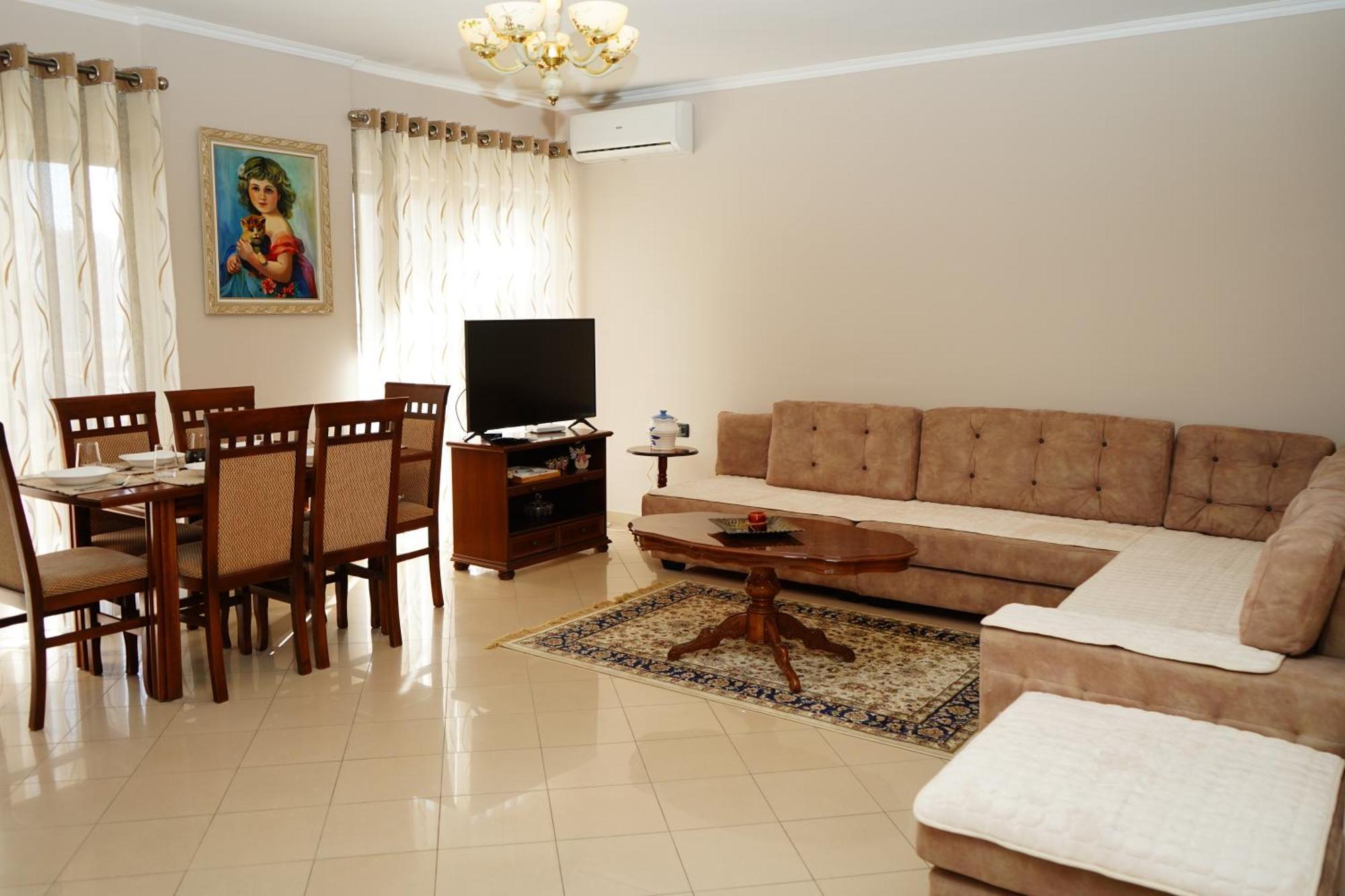 New Bazaar Bliss Apartment Tirana Bagian luar foto
