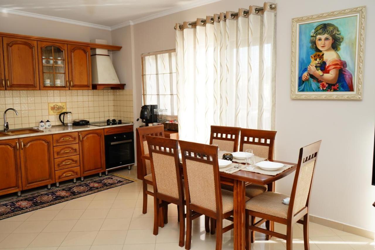 New Bazaar Bliss Apartment Tirana Bagian luar foto