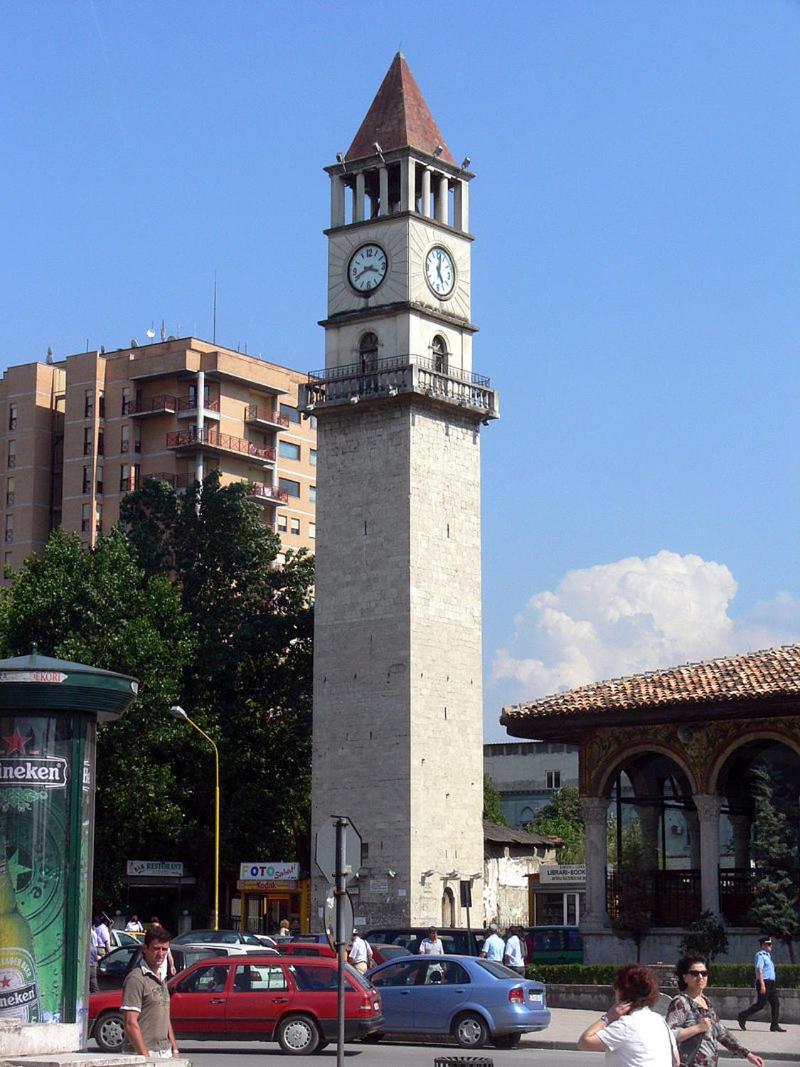 New Bazaar Bliss Apartment Tirana Bagian luar foto