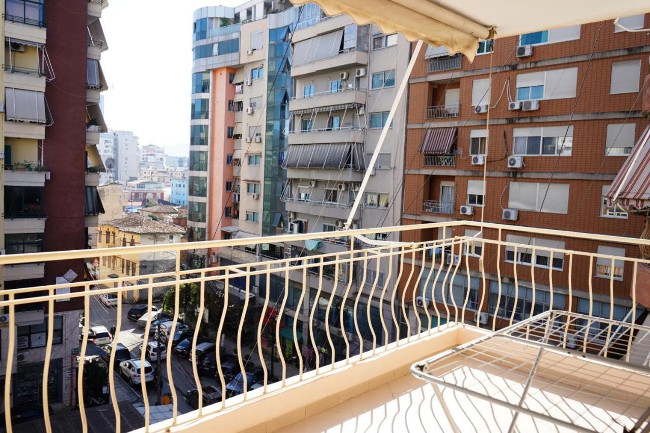 New Bazaar Bliss Apartment Tirana Bagian luar foto